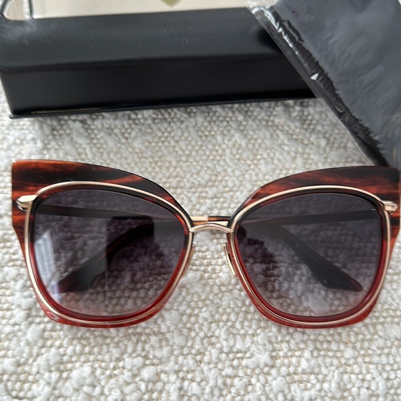 EUC DITA Stormy Sunglasses - as seen on Adriana Grande or Olivia Palmero - Picture 2 of 8